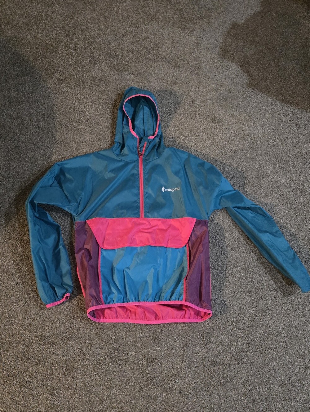 Small Cotopaxi Half Zip Teca Windbreaker